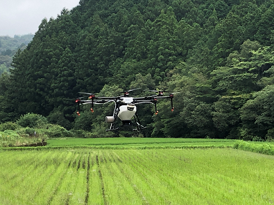 散布用ドローン